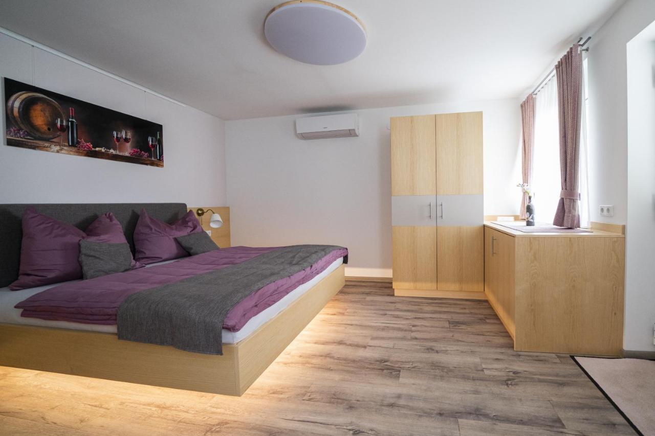 Winzerhof Lentsch Appartement Jois Buitenkant foto